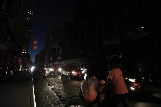 多费电？一人用的电足够中国人全家一起用爱游戏app最新登录入口美国人到底有(图7)