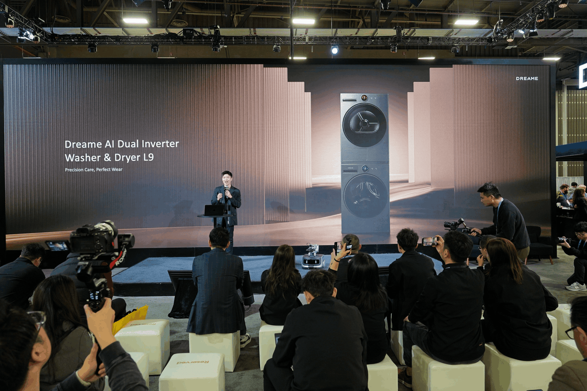 洗衣机在CES舞台上展示AI洗护野心AYX爱游戏从巅峰旗舰到完整生态追觅(图5) 洗衣机在CES舞台上展示AI洗护野心AYX爱游戏从巅峰旗舰到完整生态追觅(图5)